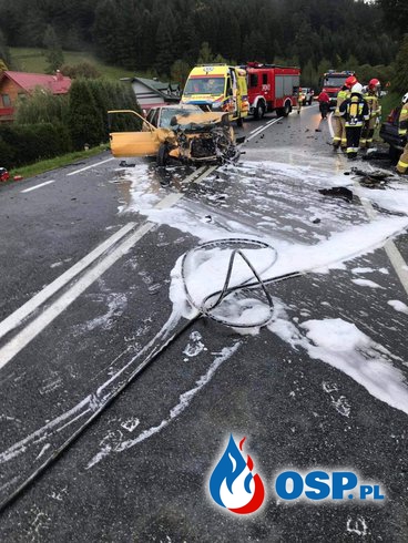 Pięć osób w szpitalu po czołowym zderzeniu samochodów w Nowej Wsi OSP Ochotnicza Straż Pożarna