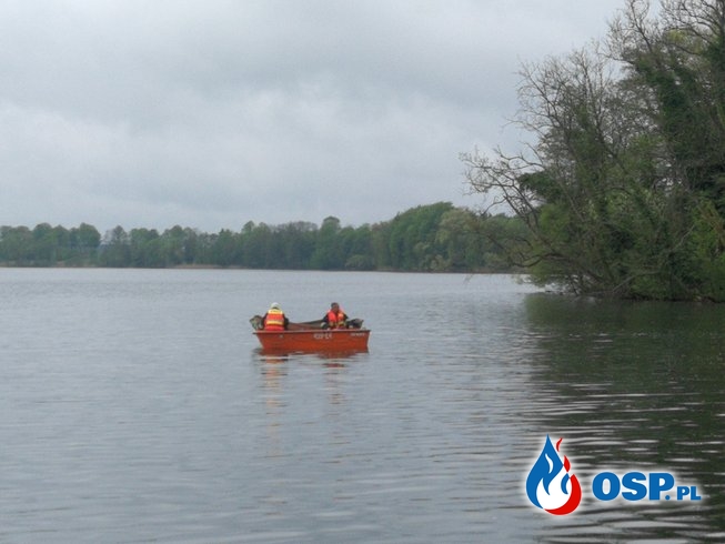 Dryfująca łódź na Morzycku OSP Ochotnicza Straż Pożarna