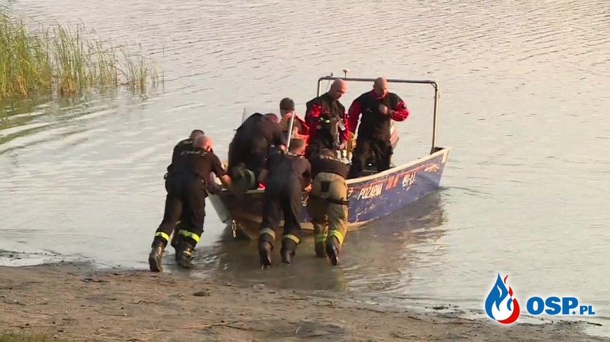 Poszukiwania wędkarza, który wpadł do wody na jeziorze Chłop. OSP Ochotnicza Straż Pożarna