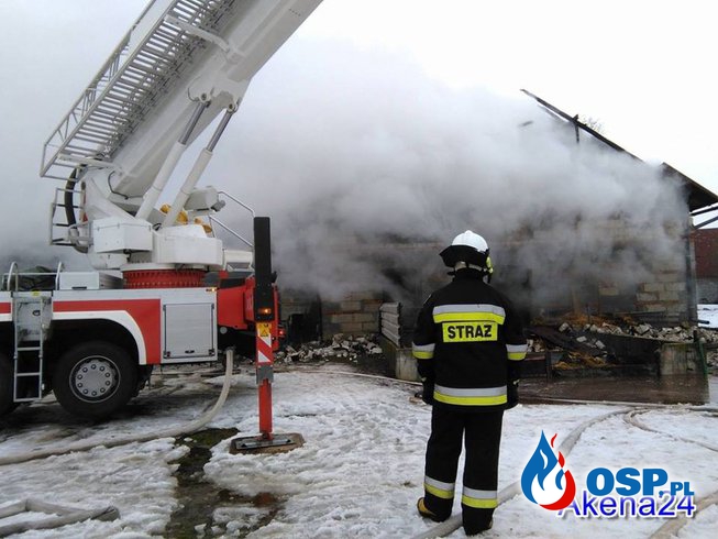 Pożar budynku gospodarczego w Krzemienicy. OSP Ochotnicza Straż Pożarna