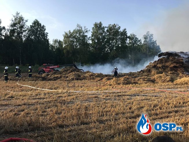 Pożar stogu słomy przy Drodze Wojewódzkiej nr.124 OSP Ochotnicza Straż Pożarna