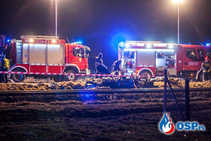 4 osoby zginęły w Opolu - Chmielowicach. Samochód wjechał pod szynobus. OSP Ochotnicza Straż Pożarna