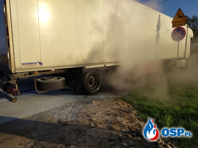 Pożar opony w naczepie ciężarowej na DK7 OSP Ochotnicza Straż Pożarna