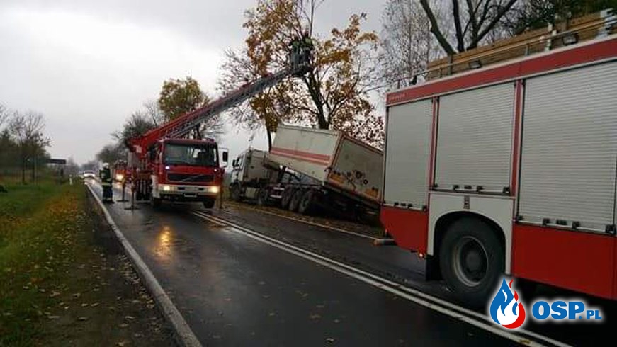 Wypadek samochodu ciężarowego OSP Ochotnicza Straż Pożarna