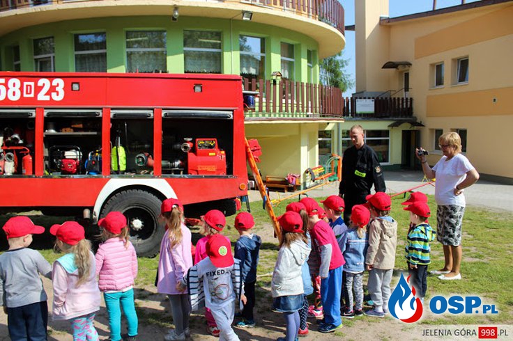 Wizyta strażaków w Miejskim Przedszkolu nr 27 Okrąglaczek. OSP Ochotnicza Straż Pożarna