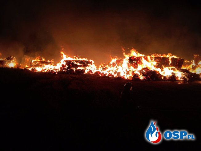 Wielki pożar bel słomy OSP Ochotnicza Straż Pożarna