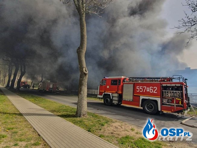 Pożar tartaku i zabudowań w Brzostowie [ZDJ]  [VIDEO] OSP Ochotnicza Straż Pożarna