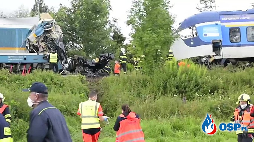 Katastrofa kolejowa w Czechach. Co najmniej 3 ofiary śmiertelne i dziesiątki rannych. OSP Ochotnicza Straż Pożarna