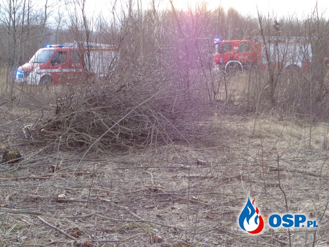 Pożar suchych traw w miejscowości Bóbrka OSP Ochotnicza Straż Pożarna
