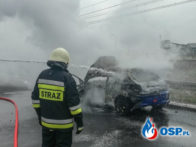 Pożar samochodu w Lewinie Brzeskim OSP Ochotnicza Straż Pożarna