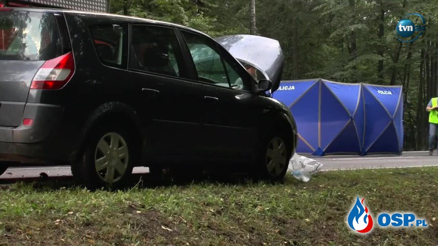 "Wpadli prosto pod samochód". Kierowca i pasażerka motocykla zginęli w wypadku! OSP Ochotnicza Straż Pożarna