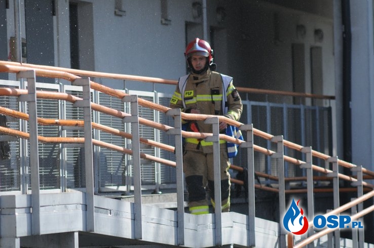 Pożar budynku wielorodzinnego w Opolu. Dwie osoby są poszkodowane. OSP Ochotnicza Straż Pożarna