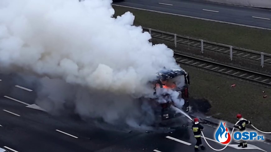 Pożar ciężarówki we Wrocławiu. Zobacz film z akcji gaśniczej! OSP Ochotnicza Straż Pożarna