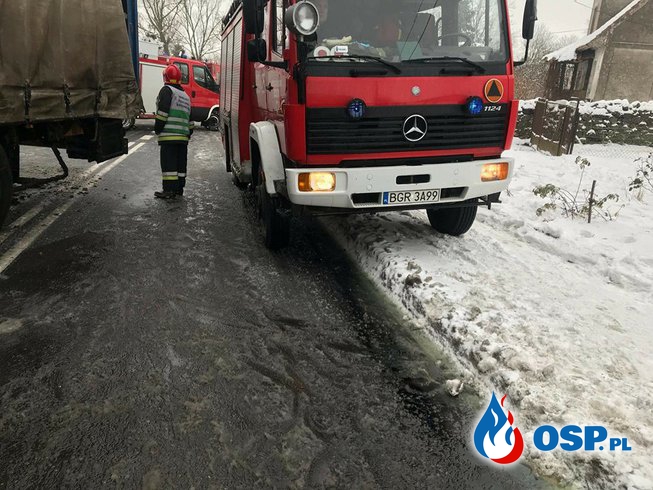 Czołowe zderzenie ciężarówek OSP Ochotnicza Straż Pożarna