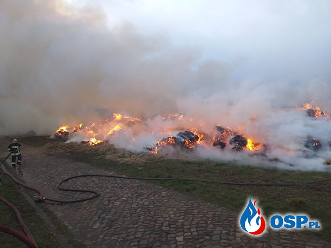 2019-01-06 godz.5:55 Pożar sterty balotów. OSP Ochotnicza Straż Pożarna
