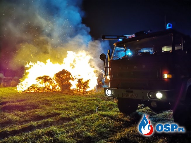 Pierwszy wyjazd OSP Wyrzeka w roku 2020. Pożar balotów w miejscowości Gaj. OSP Ochotnicza Straż Pożarna