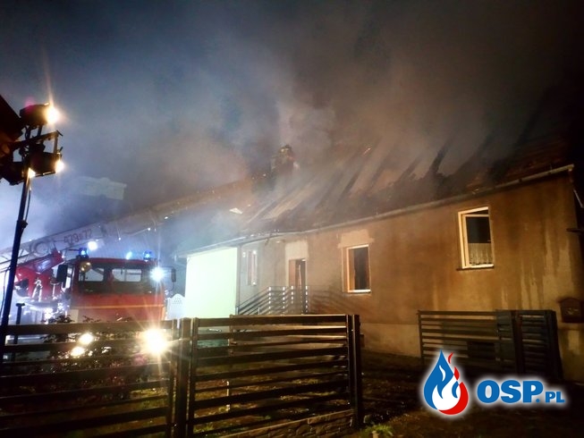 Strażak został ranny w pożarze budynków w Biskupicach OSP Ochotnicza Straż Pożarna