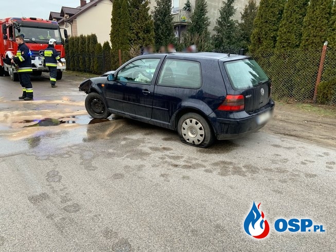 Kolizja samochodu osobowego na ul. Wojska Polskiego OSP Ochotnicza Straż Pożarna