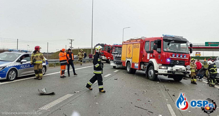 Strażacy jadąc na zabezpieczenie, najechali na groźny wypadek. Interweniował śmigłowiec LPR. OSP Ochotnicza Straż Pożarna