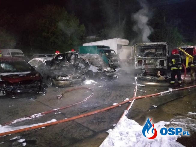 10 samochodów spłonęło w nocy w Gorzowie. "To zemsta konkurencji". OSP Ochotnicza Straż Pożarna