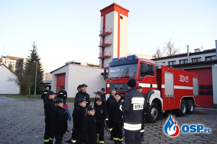 Wycieczka Młodzieżowej Drużyny Pożarniczej do JRG 2 w Krakowie. OSP Ochotnicza Straż Pożarna