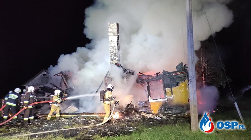 Tragiczny pożar domu pod Nałęczowem. W zgliszczach znaleziono zwłoki. OSP Ochotnicza Straż Pożarna