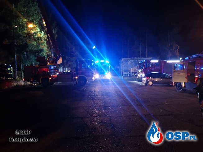 Kęszyca Leśna - całonocny pożar bloku OSP Ochotnicza Straż Pożarna