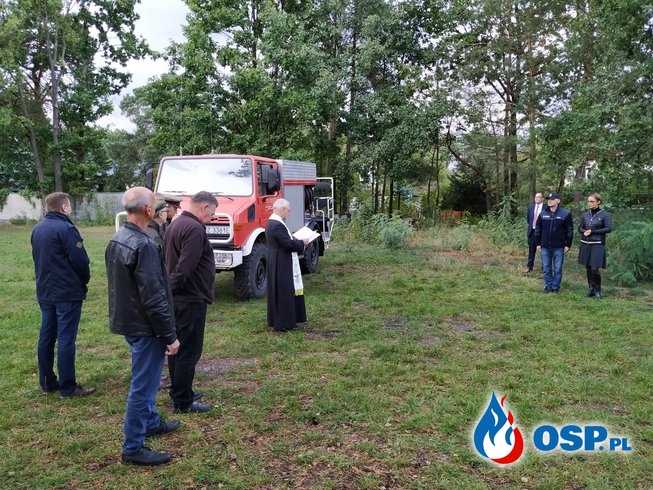 Gaśniczy Unimog trafił do strażaków z OSP Laski OSP Ochotnicza Straż Pożarna