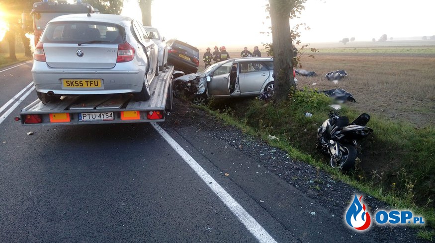 Wypadek lawety, osobówki i motocykla. Trzy osoby zginęły! OSP Ochotnicza Straż Pożarna