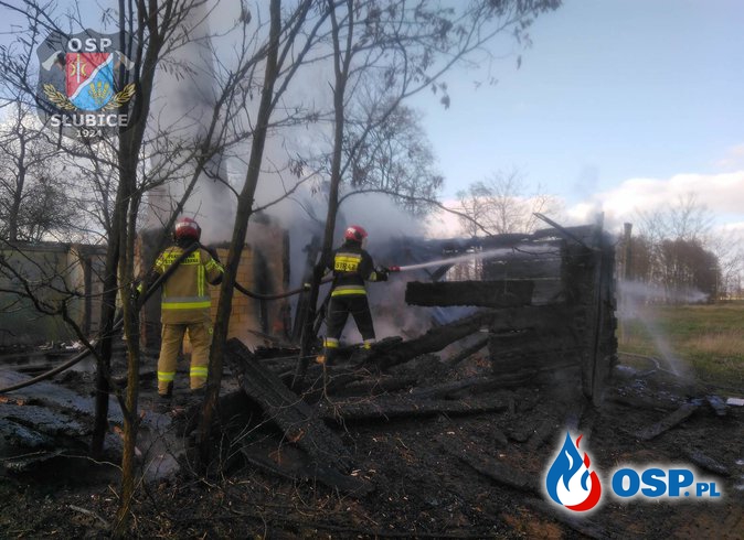 Pożar pustostanu i plama oleju na drodze OSP Ochotnicza Straż Pożarna