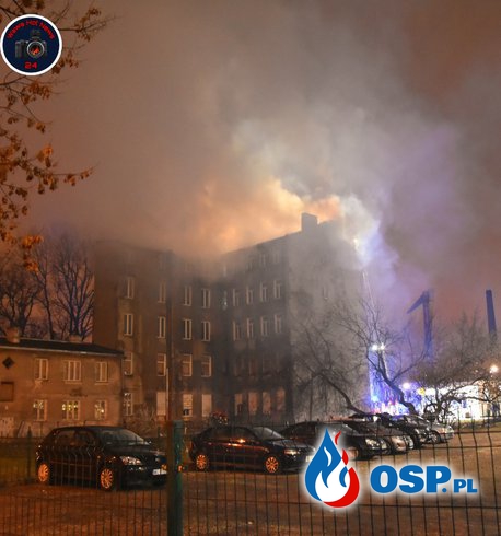 Pożar zabytkowej kamienicy w Warszawie. Strażacy ewakuowali cztery osoby. OSP Ochotnicza Straż Pożarna