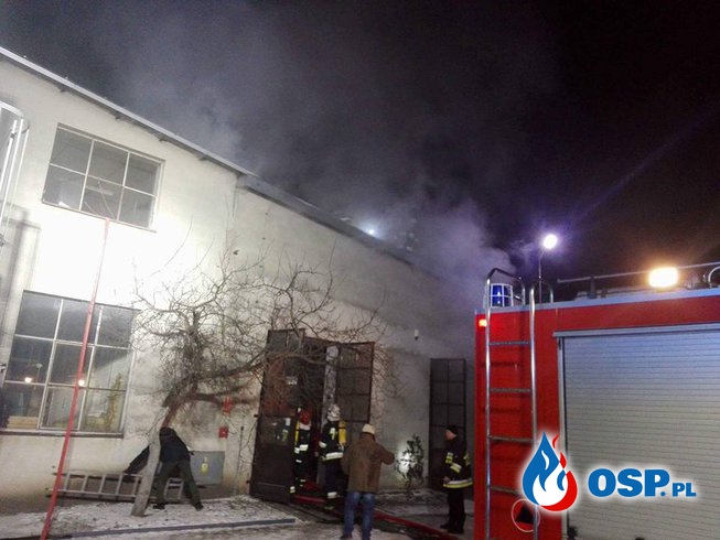 Pożar w  zakładzie stolarskim OSP Ochotnicza Straż Pożarna