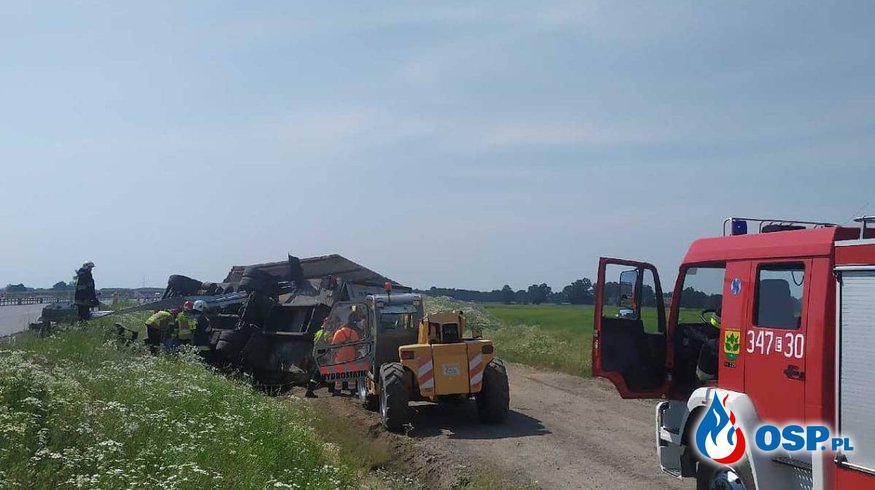 Zdarzenie z udziałem ciężarówki na autostradzie A1 OSP Ochotnicza Straż Pożarna