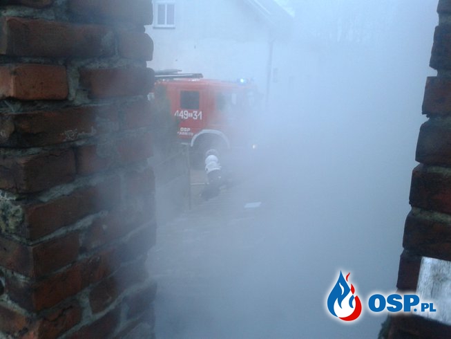 Pożar budynku gospodarczego w Konarzewie. OSP Ochotnicza Straż Pożarna