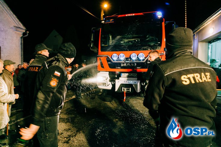 Nowoczesny MAN zastąpił 42-letniego Mercedesa w Starych Siołkowicach OSP Ochotnicza Straż Pożarna