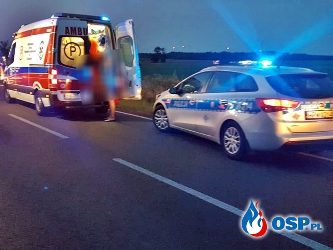 Kierowca i 4 dzieci w szpitalu po dachowaniu auta pod Koszalinem OSP Ochotnicza Straż Pożarna